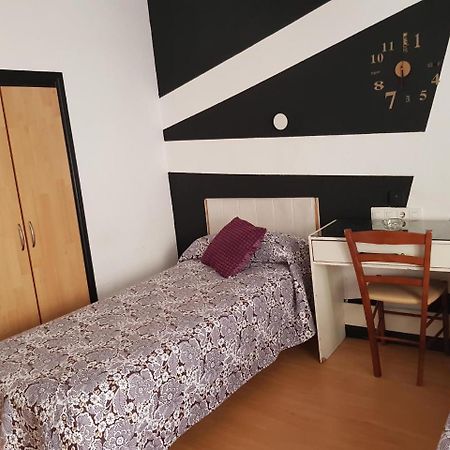 Hostal Lima บายาโดลิด ภายนอก รูปภาพ