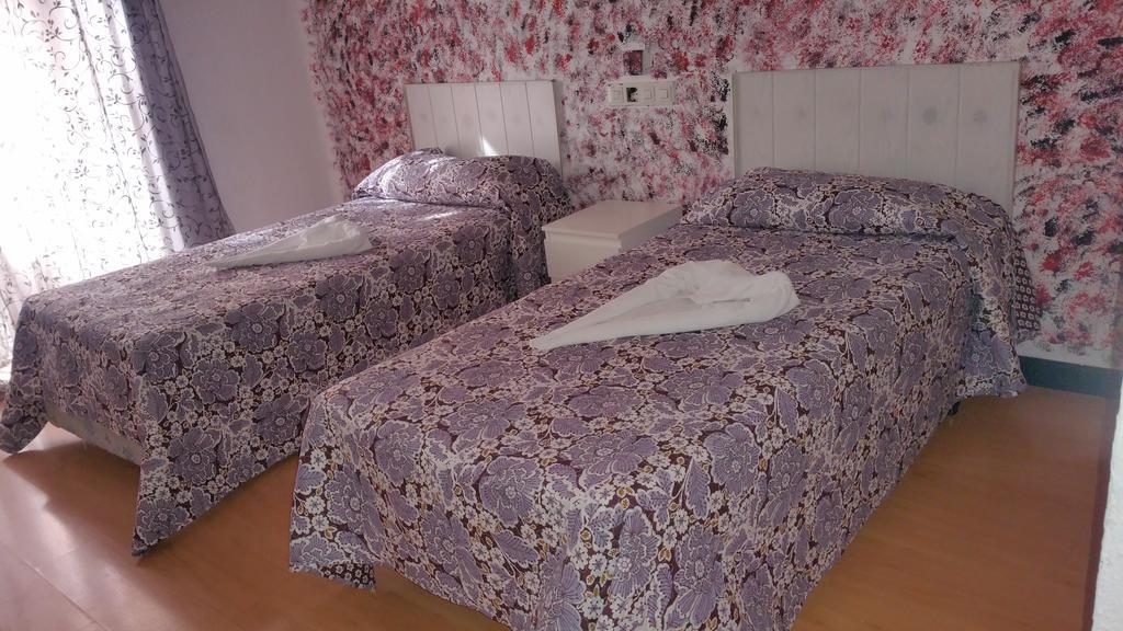 Hostal Lima บายาโดลิด ภายนอก รูปภาพ