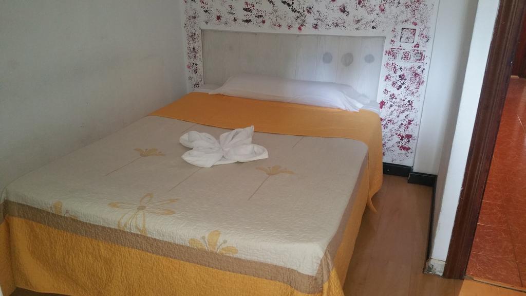 Hostal Lima บายาโดลิด ภายนอก รูปภาพ