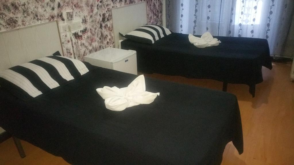 Hostal Lima บายาโดลิด ภายนอก รูปภาพ