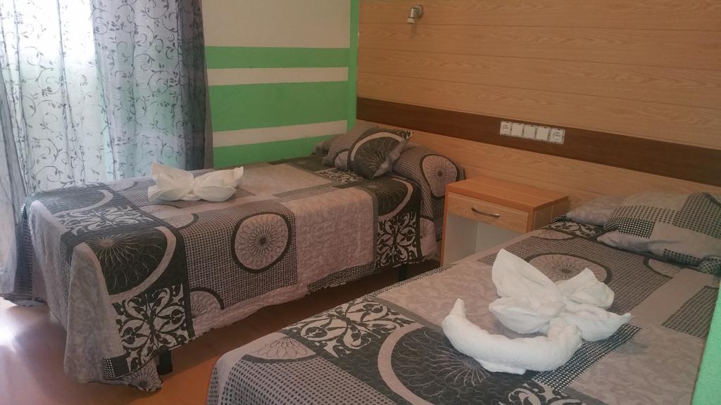 Hostal Lima บายาโดลิด ภายนอก รูปภาพ