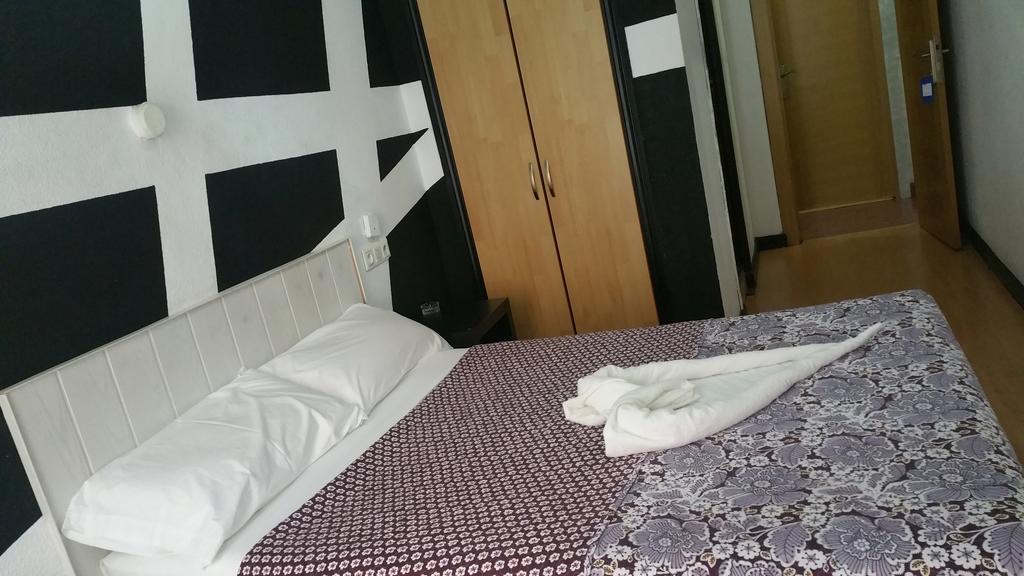 Hostal Lima บายาโดลิด ภายนอก รูปภาพ