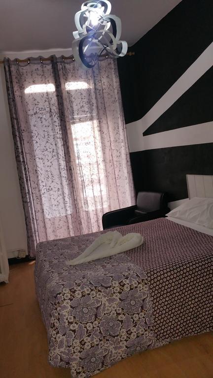 Hostal Lima บายาโดลิด ภายนอก รูปภาพ