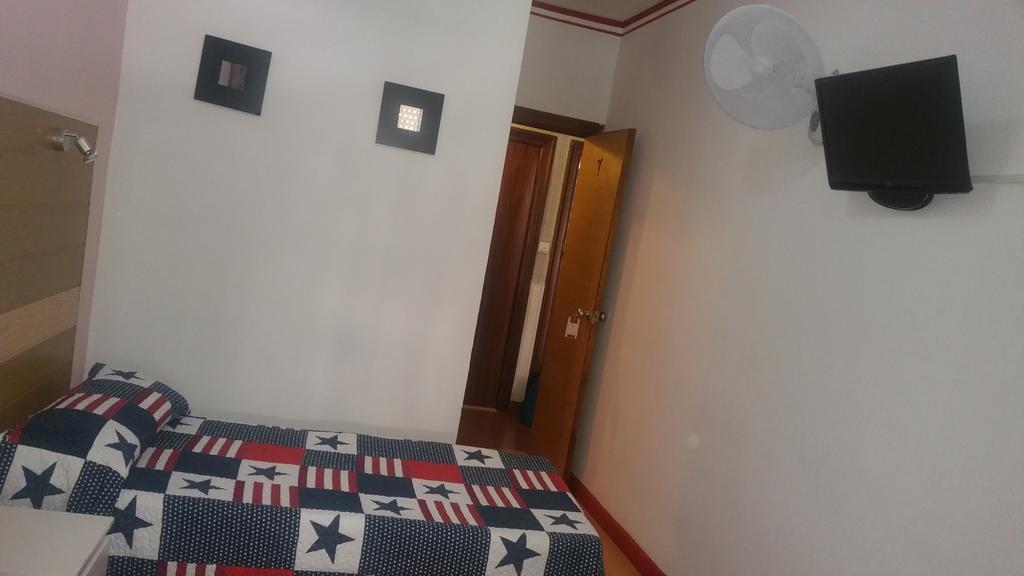 Hostal Lima บายาโดลิด ภายนอก รูปภาพ