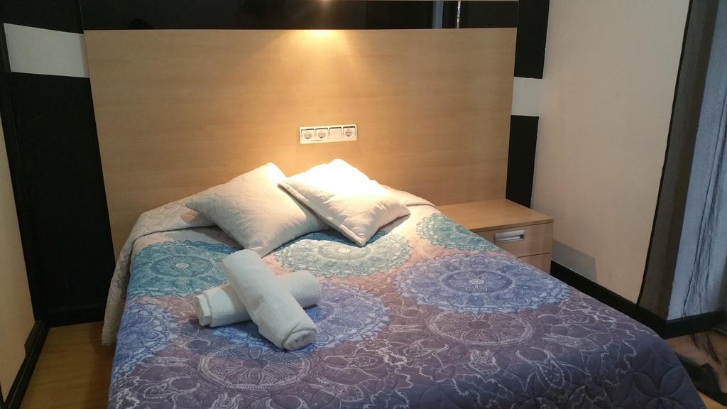 Hostal Lima บายาโดลิด ภายนอก รูปภาพ