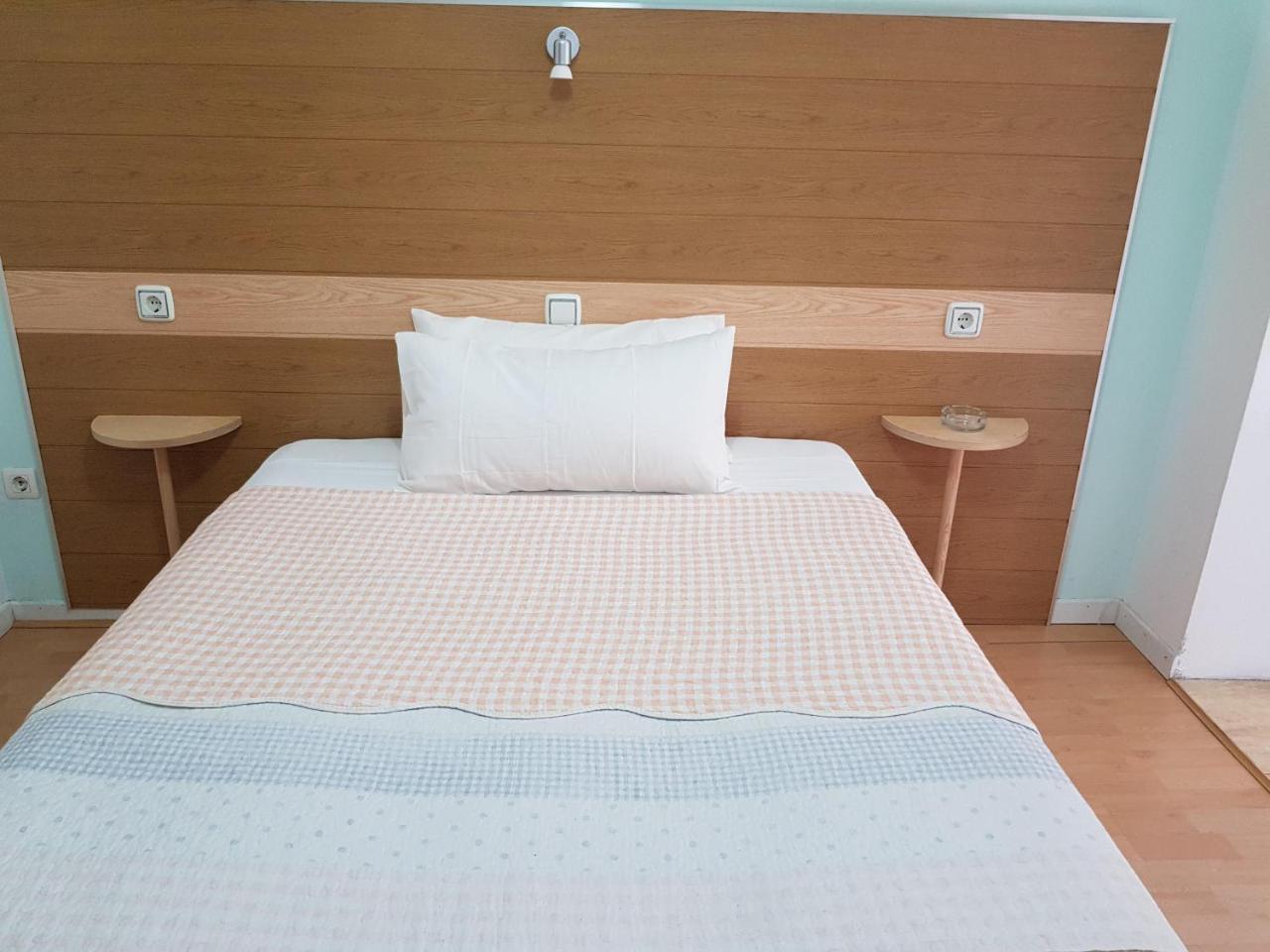 Hostal Lima บายาโดลิด ภายนอก รูปภาพ