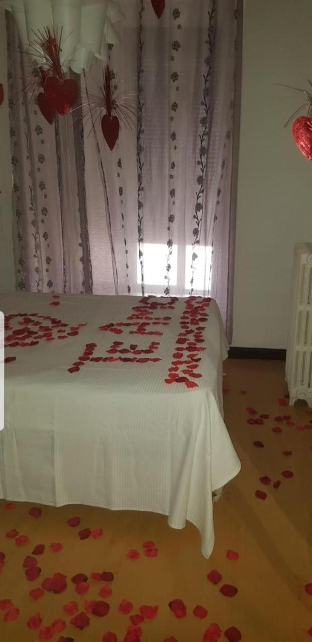 Hostal Lima บายาโดลิด ภายนอก รูปภาพ